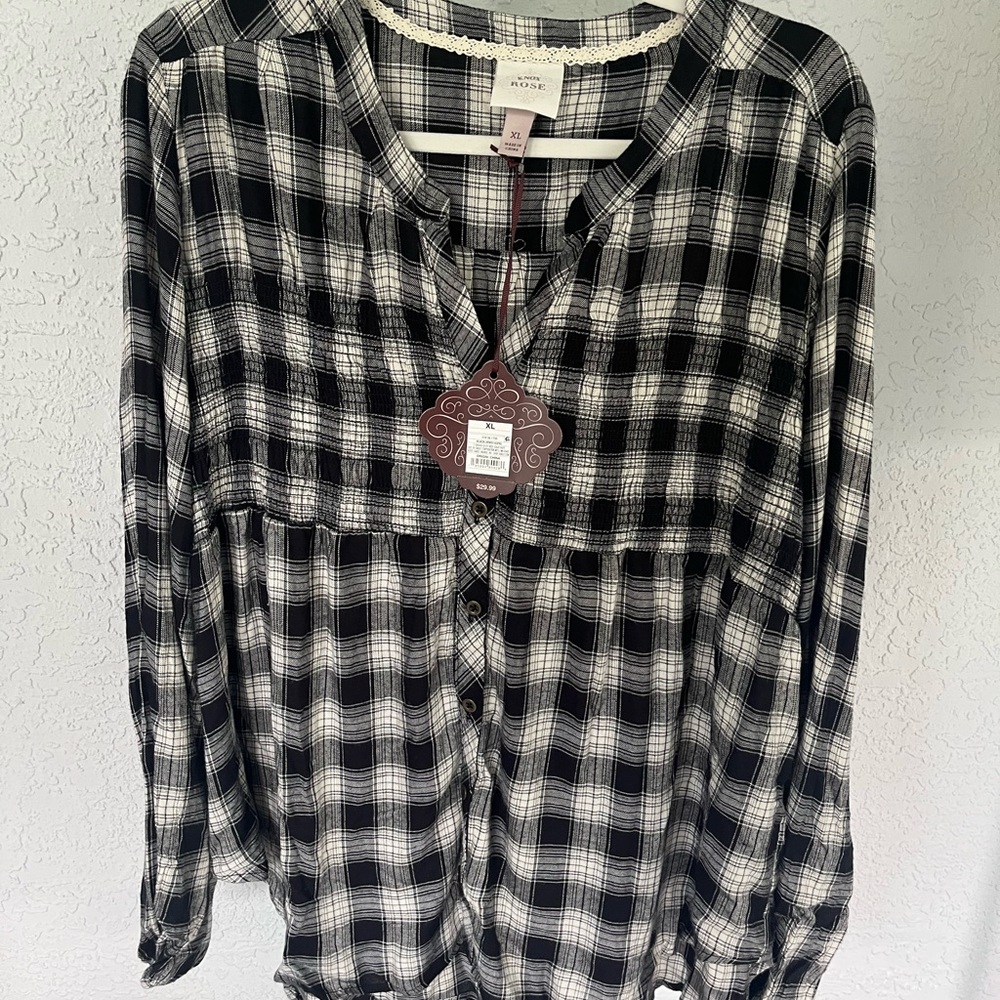 Knox Rose Black and White Plaid Button Down Shirt NWT